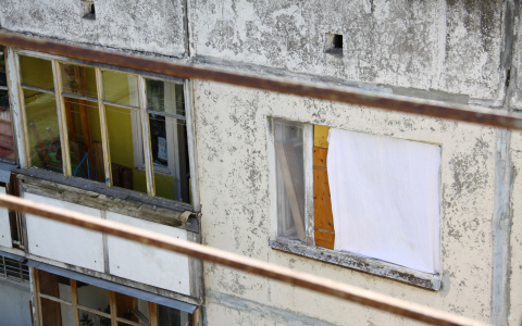 «Мужчину отвезли в больницу»: в Йошкар-Оле на Анфицерова вспыхнула квартира в пятиэтажном доме