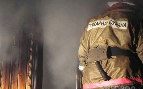 «Жильцов эвакуировали»: в Йошкар-Оле на Карла Либкнехта вспыхнула пятиэтажка