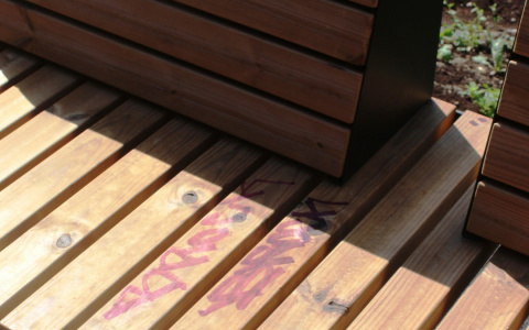 Новые общественные пространства Йошкар-Олы страдают от вандалов