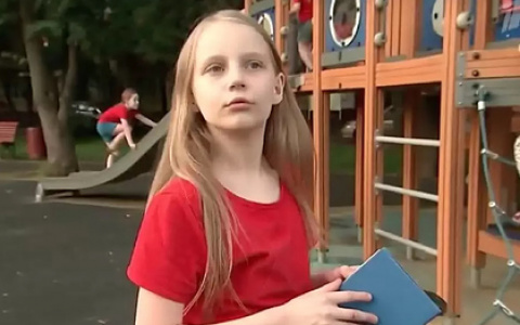 «Говорит не по существу»: одногруппники девятилетней девочки из МГУ жалуются на ее поведение во время занятий