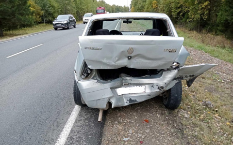 В Марий Эл Niva влетела на большой скорости в иномарку: есть пострадавшие