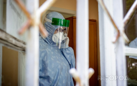 Российские медики, заболевшие коронавирусом, получат выплаты