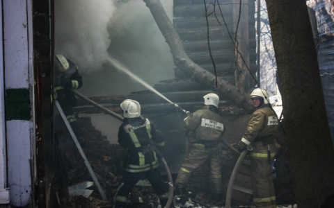 «А вы проверяете свою проводку?»: В Марий Эл замыкание стало причиной пожара