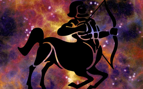 Гороскоп на 11 октября 2021: у Овнов начало сложного периода в жизни, а у Львов благоприятный день для расширения деятельности