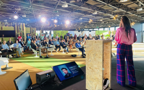 Онлайн-кинотеатр KION впервые представил оригинальные проекты международной индустрии на выставке MIPCOM 2021