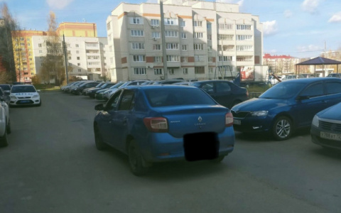 В одном из дворов Йошкар-Олы иномарка сбила ребенка