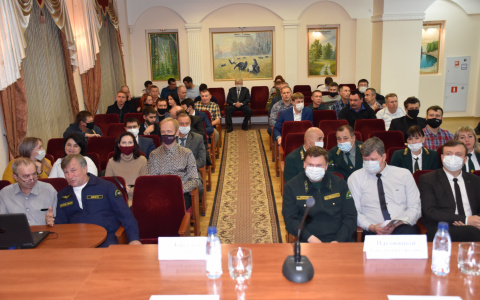 В Марий Эл наградили добровольцев, участвовавших в тушении лесных пожаров