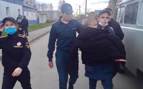 Кадеты КГИМС помогли маленькому йошкаролинцу, который оказался на улице практически голышом