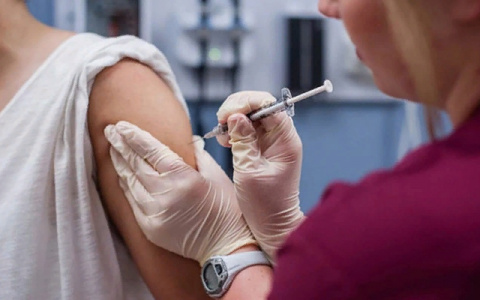 Около 58% жителей Поволжья отрицательно относятся в обязательной вакцинации