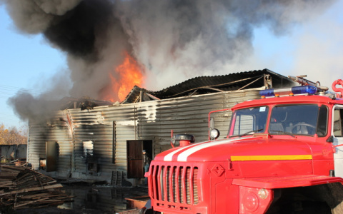В Волжске произошел пожар на улице Байдукова