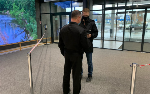 У россиян планируют проверять QR - коды при посадке в самолет и на поезд