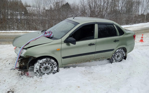 В Марий Эл пожилой водитель отправил свою "ласточку" в кювет