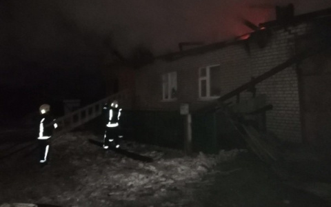 В Марий Эл сгорел гараж и часть дома