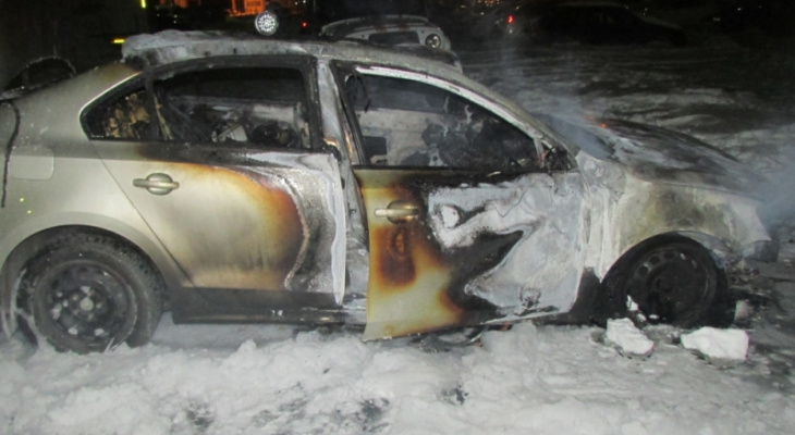 В Йошкар-Оле стала известна причина пожара машины, грохот от которой перепугал местных жителей