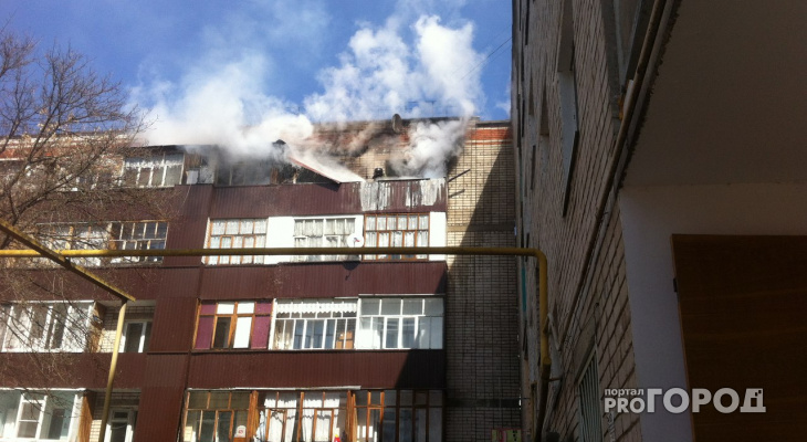 В ГУ МЧС рассказали подробности о полыхающем общежитии в Йошкар-Оле