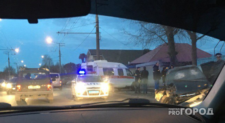 Подробности ДТП на перекрестке в Йошкар-Оле, где пострадали две девушки