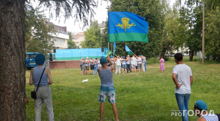 На день ВДВ парашютисты спустятся с неба на йошкар-олинский стадион