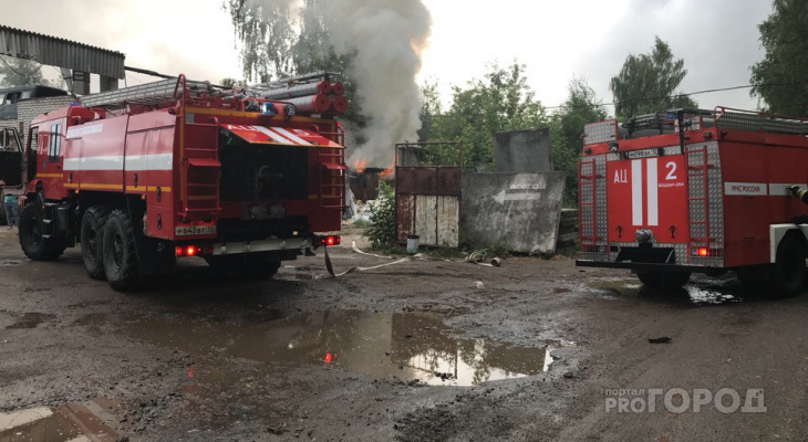 Пожар на предприятии в Йошкар-Оле: густой дым испугал горожан
