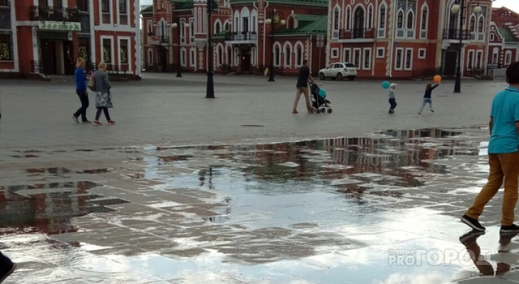 В Йошкар-Оле из-за протекающего фонтана топит слободу