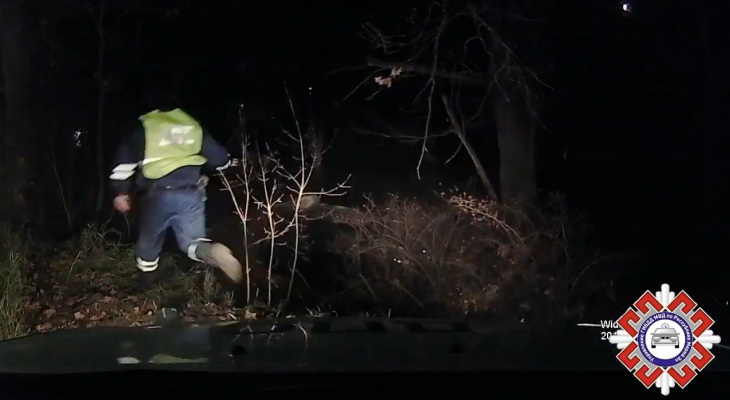 Появилось видео погони за пьяным водителем BMW, который врезался в дерево в Марий Эл