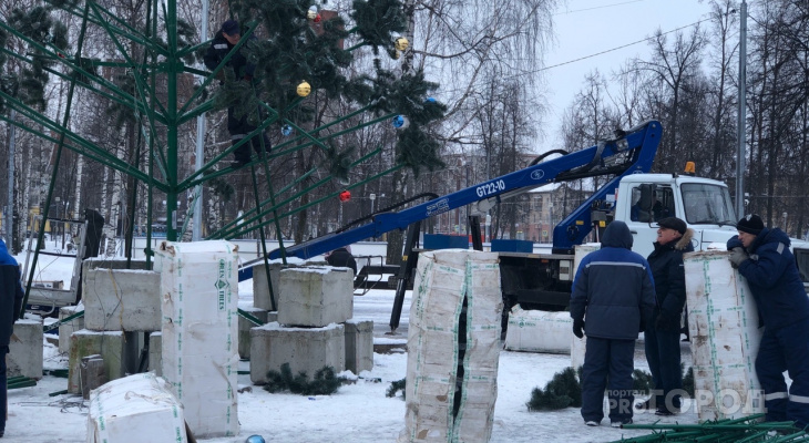 В Йошкар-Оле убрали новогоднюю елку в Парке Победы