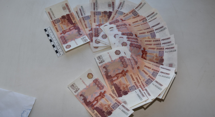 Пачки фальшивых денег: в Йошкар-Оле полиция задержала сбытчиков поддельных купюр
