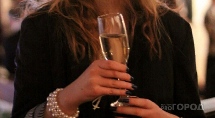 Жители Поволжья вдвое меньше закупают шампанское перед Новым годом