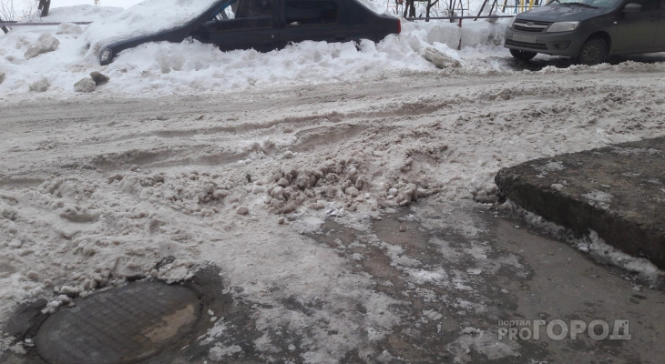 Один из йошкар-олинских дворов не очищали от снега всю зиму