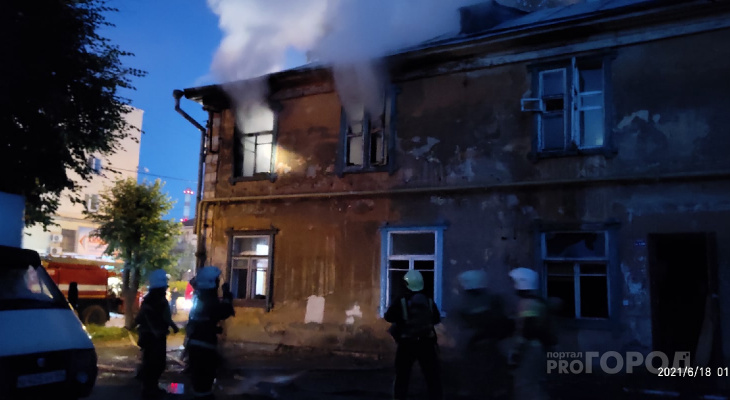 «Запах гари был еще примерно час»: на Рябинина в Йошкар-Оле вспыхнул двухэтажный дом