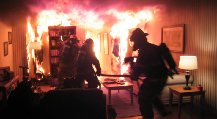Есть погибшие: В Йошкар-Оле произошел пожар в одном из многоквартирных домов