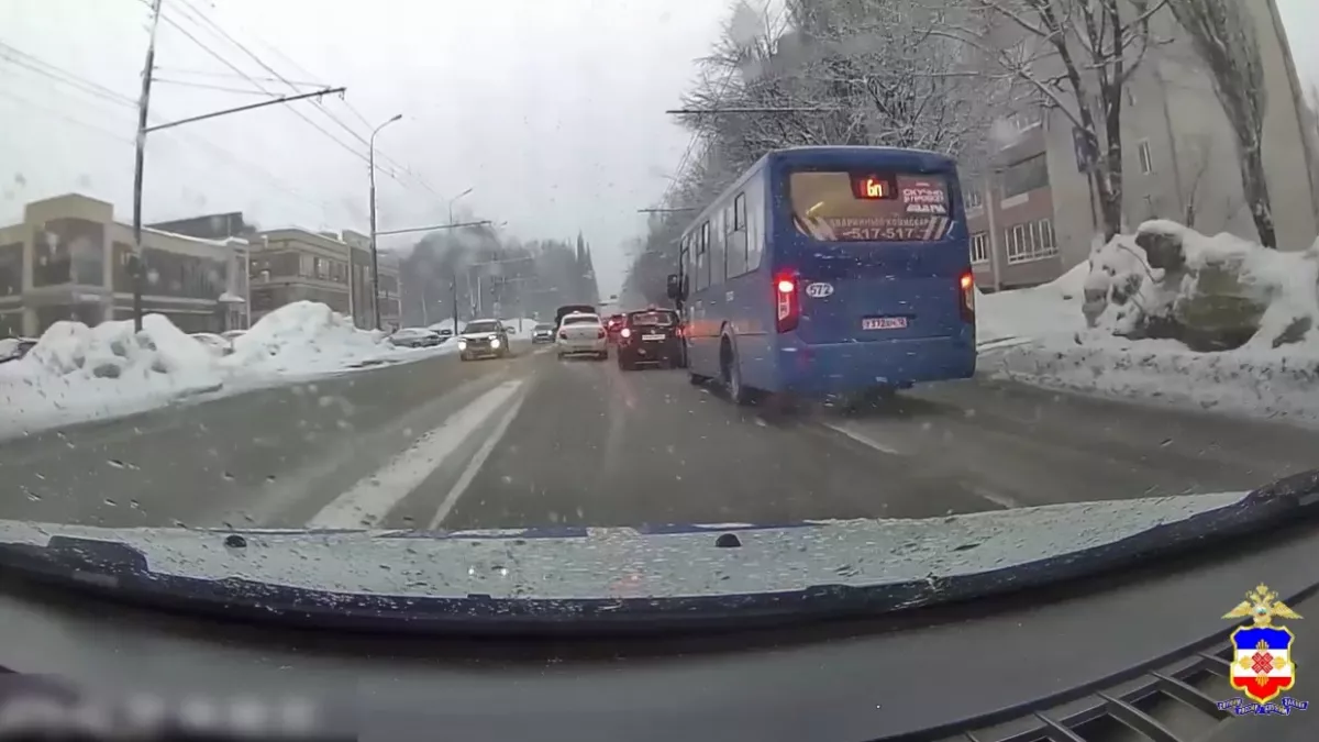 Операцию с погоней за автобусом развернула ДПС в Йошкар-Оле, чтобы помочь маме встретиться с дочкой