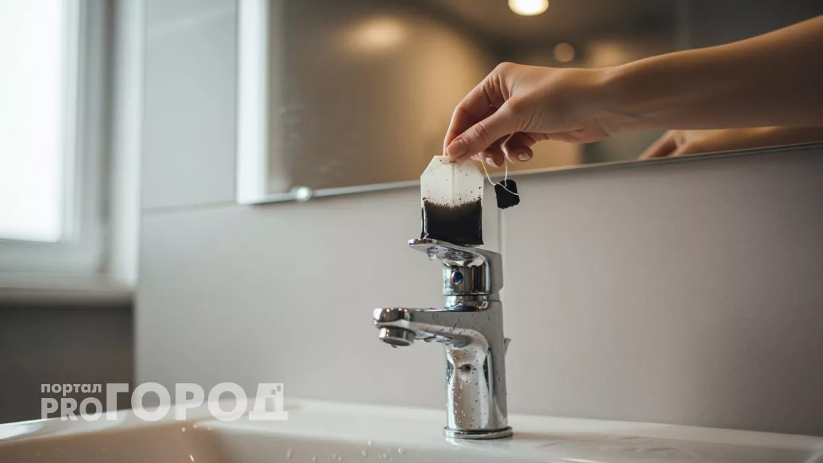 Чайный пакетик в обуви на ночь избавляет от запаха лучше любых дезодорантов: проверила на муже