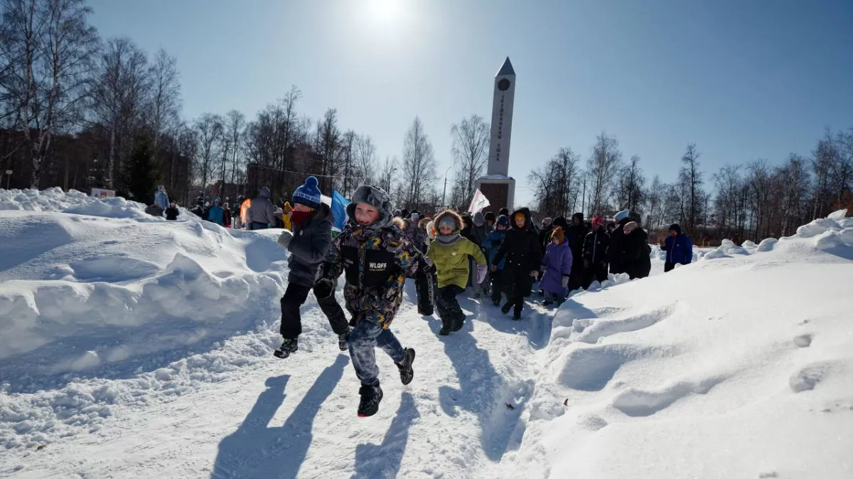В Йошкар-Оле устроили праздничную пробежку с мандаринами