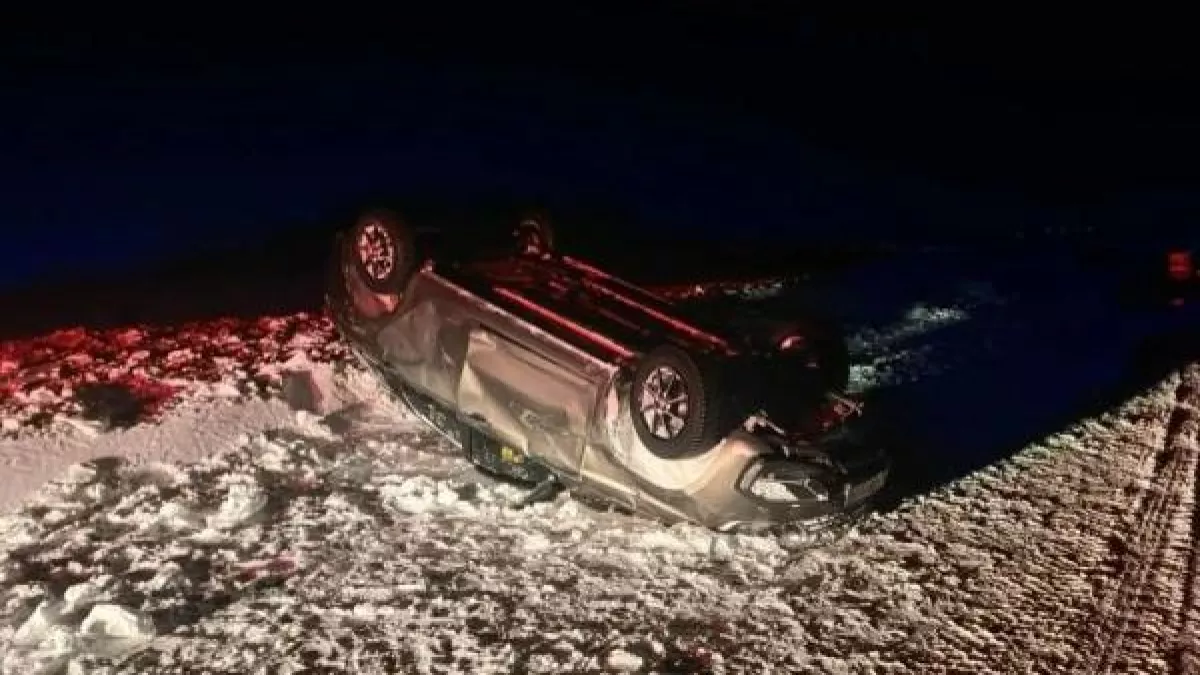 34-летний водитель «Лады Весты» не справился с управлением и опрокинулся