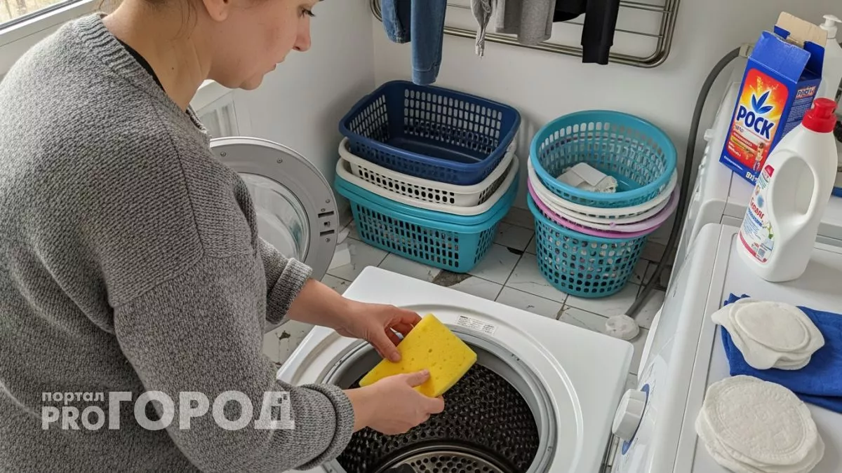 Обычная губка в стиральной машине превращает старые вещи в новые: простой трюк изменил мою стирку