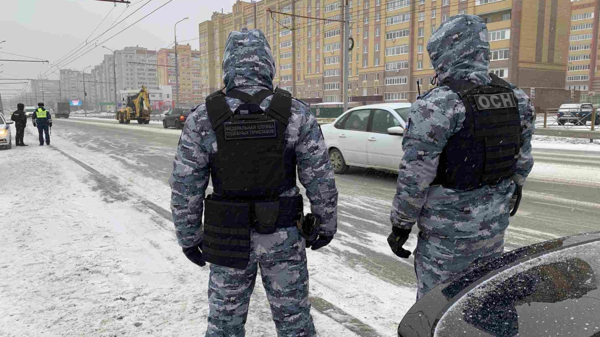 Житель Марий Эл проигнорировал оплату штрафов и лишился автомобиля прямо на дороге