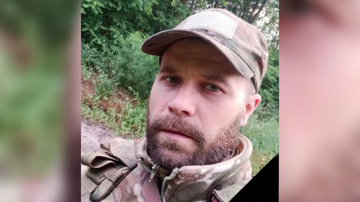 Младший сержант из Оршанки умер, получив тяжелые ожоги на поле боя: у него остались дочь и сын