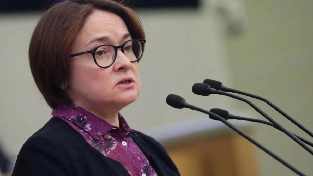 Центробанк снизил ключевую ставку до 15%