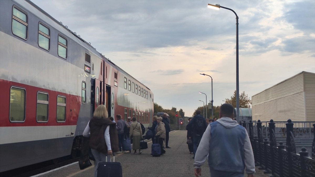 Проводница раскрыла правду о самых сложных пассажирах: они превращают поезд в ад 