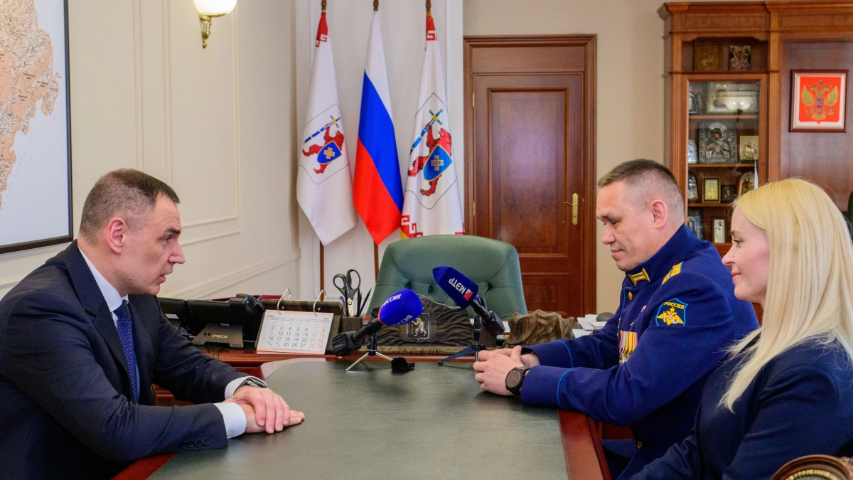 Глава Марий Эл встретился с Героем России из Куженерского района