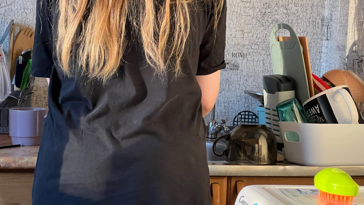 Со средств для мытья посуды перешла на хозмыло: и дешевле, и тарелки с руками скрипят от чистоты