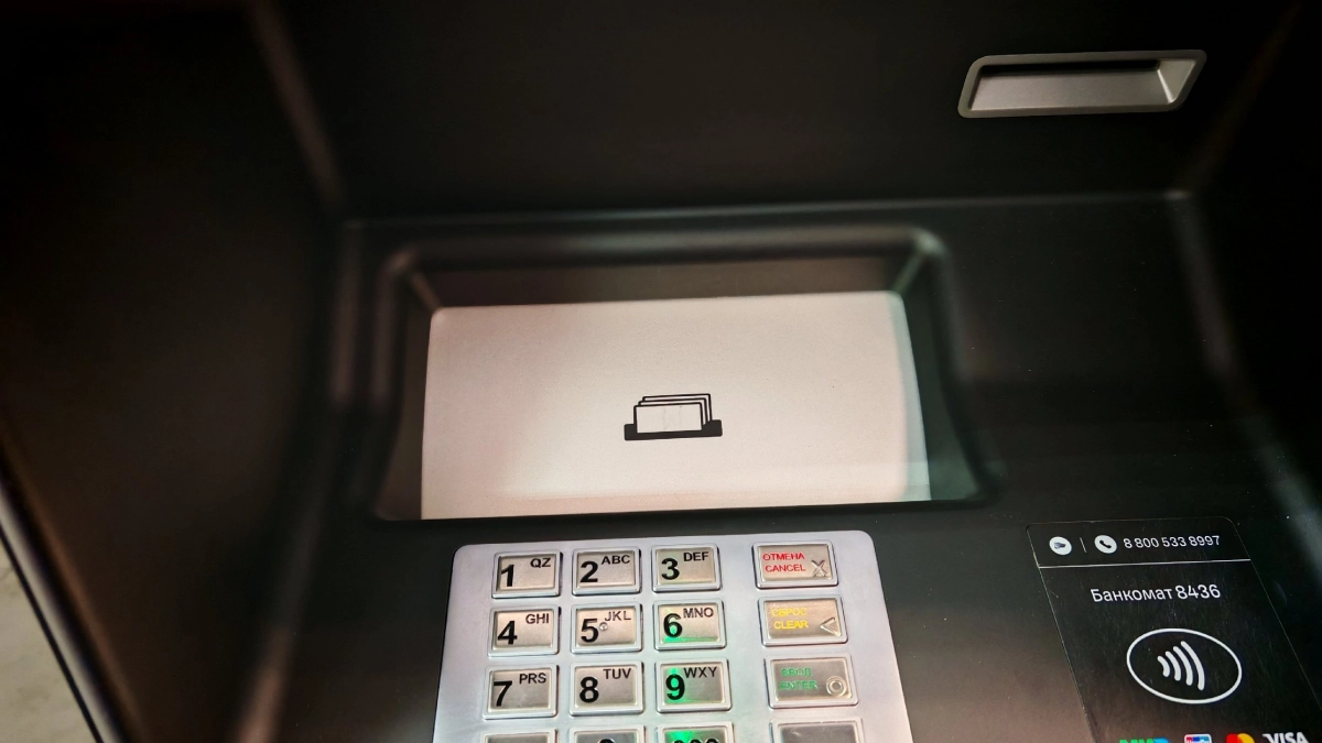 25 миллиардов рублей вернутся в карманы россиян: новая сеть банкоматов отменит комиссии — где их искать