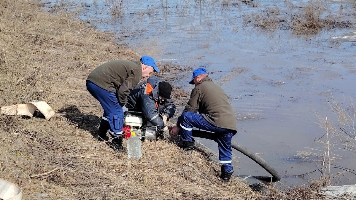 Угроза паводка, новые дорожные ремонты и штормовое предупреждение: главные новости за 5 апреля