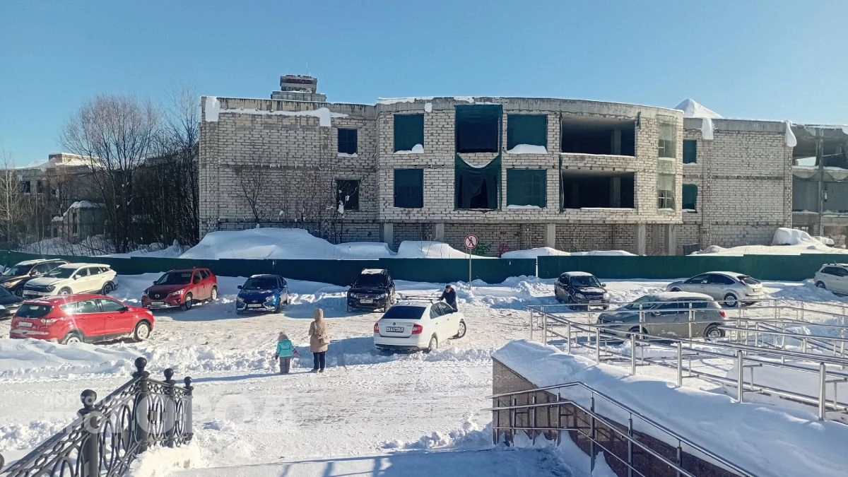 Знаменитый долгострой на набережной Йошкар-Олы снова выставили на торги: упал в цене