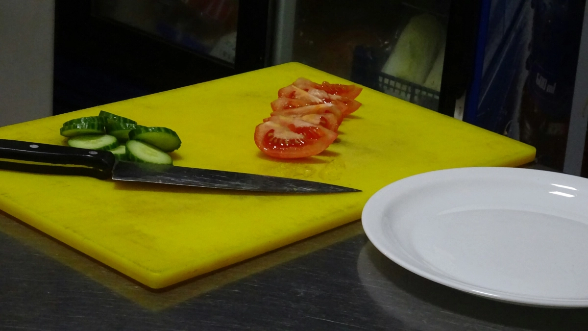 Даже дорогой нож тупится за 1 разрез: самая частая ошибка домохозяек