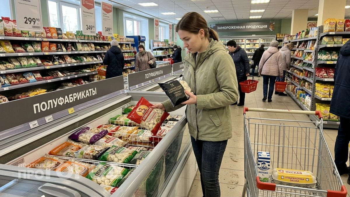 Читайте состав до покупки: из чего на самом деле крутят дешевые пельмени и почему их опасно ставить на стол