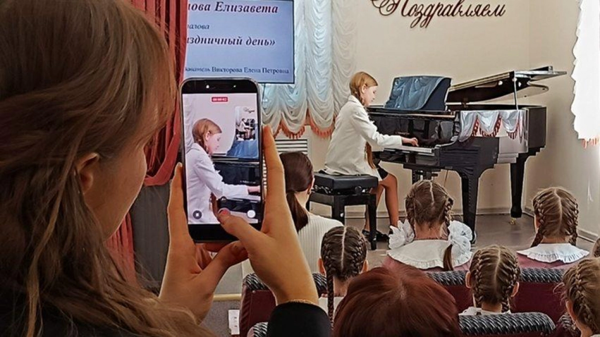В Семёновке школа искусств получила рояль и новые инструменты на 4,4 млн