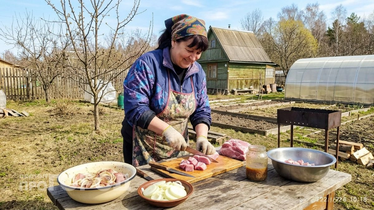 Никакого кефира или сметаны: идеальный маринад для шашлыка на майские - мясо будет таять во рту