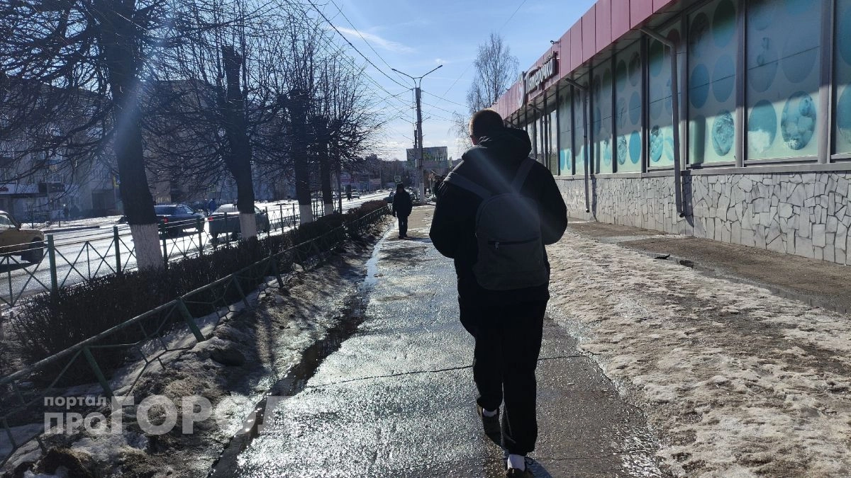 За отказ убирать улицы жителя Медведевского района на колонию