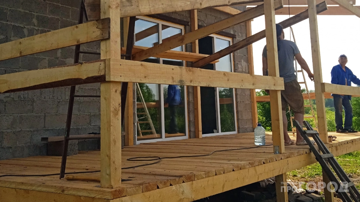 Доски на 100 лет без гнили: забытый дедовский метод — секрет, который заменит дорогие пропитки